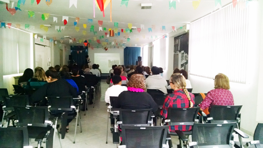 Escola de Educação Financeira oferece palestra com dicas de organização da casa