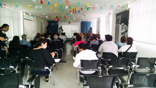 Escola de Educação Financeira oferece palestra com dicas de organização da casa